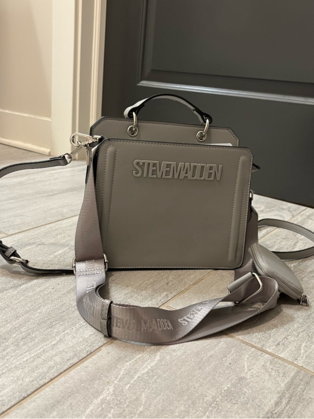 Steve Madden Evelyn Bag - Picture 7 of 14